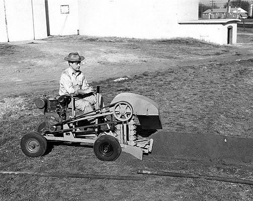 The First Mechanised, Compact Service-line Trencher