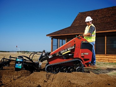 SK755 MINI SKID STEER